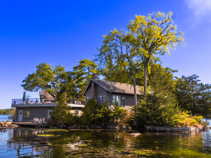 A custom lakeside space shaped by early planning conversations
