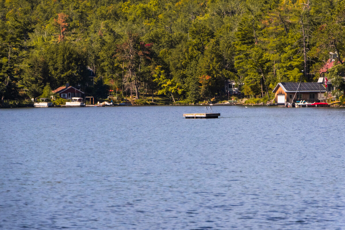 A precisely placed home on a challenging rocky waterfront site
