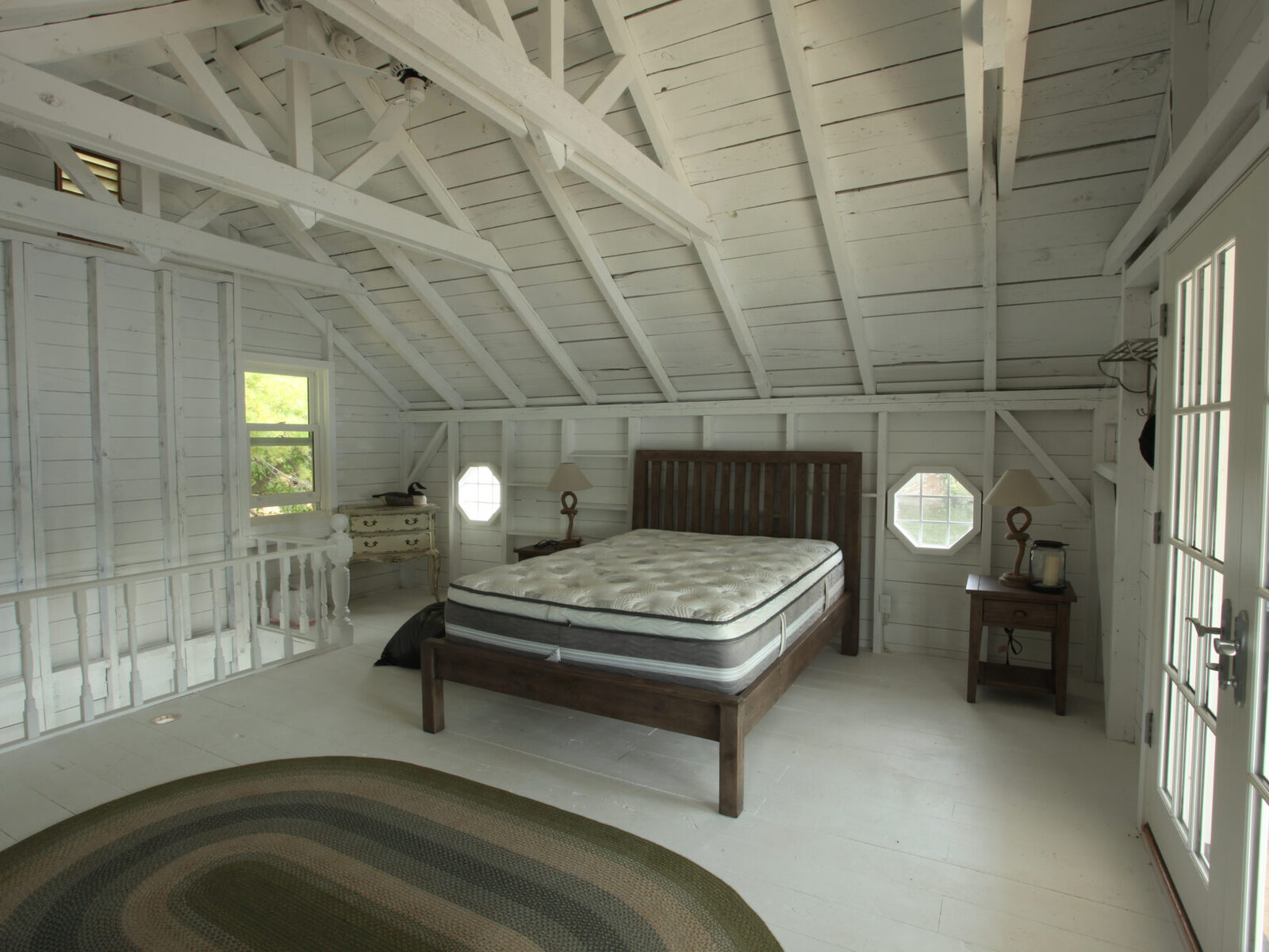 Classic Waterfront Boathouse, photo 8