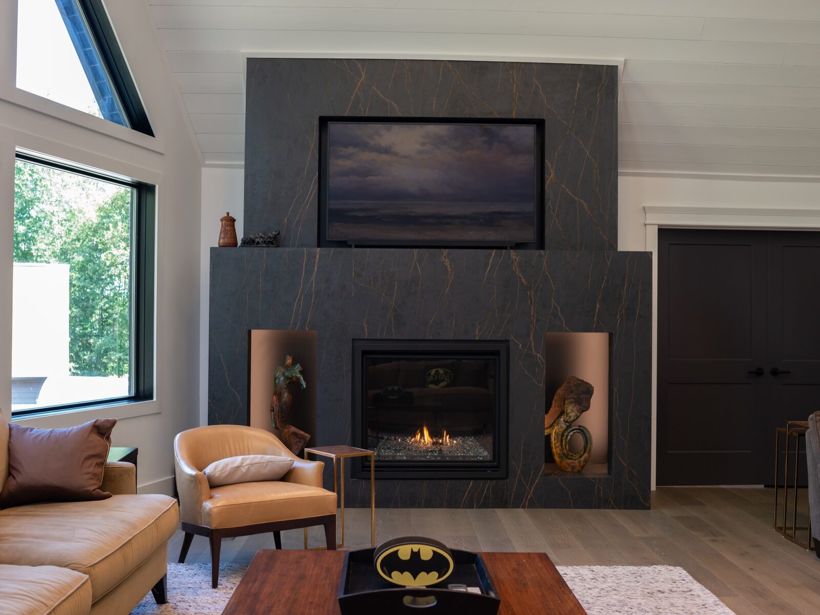 Modern Lakefront Family Retreat, photo 5