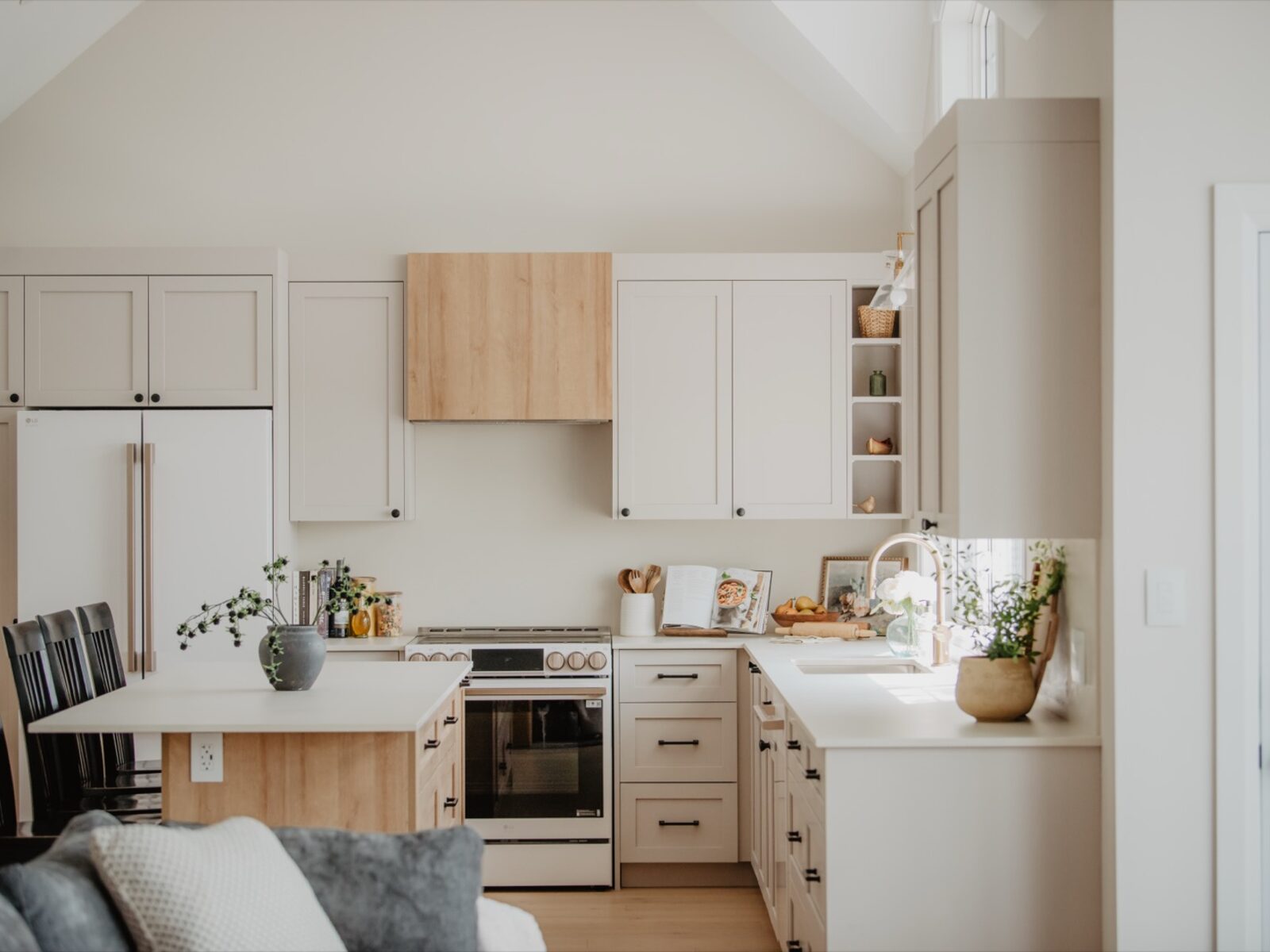 Stoney Lake Lakehouse Revival, photo 1