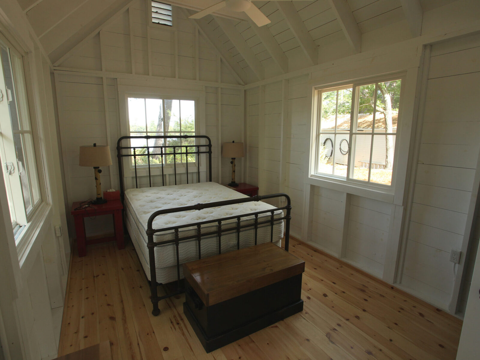 Woodland Storage Bunkie, photo 5