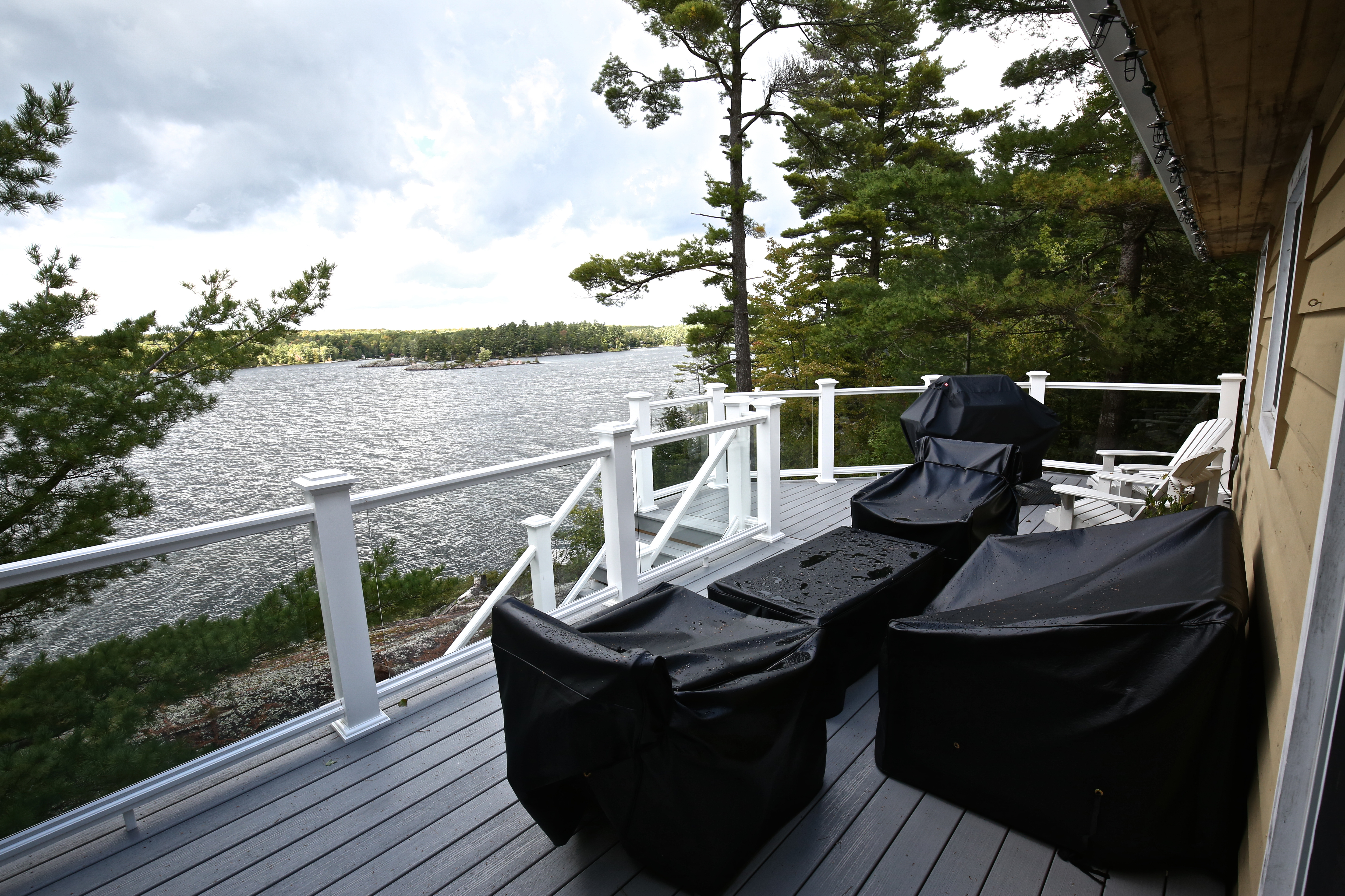 Upper stoney lake house