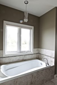 Custom Home Lakefield Tub