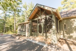 Stoney Lake Screened Porch - Entrance